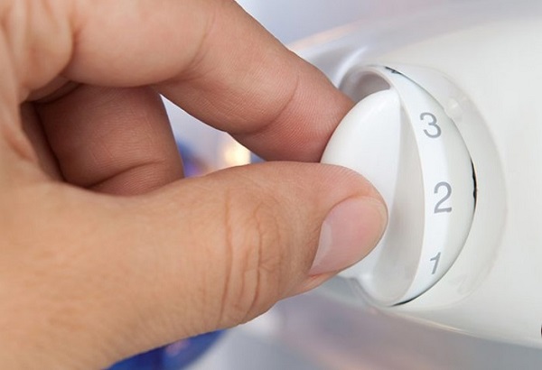 HƯỚNG DẪN CÁCH SỬA TỦ LẠNH BOSCH KHÔNG LÀM ĐÁ ĐÚNG CHUẨN 2 Nguyên nhân tủ lạnh Bosch không làm đá