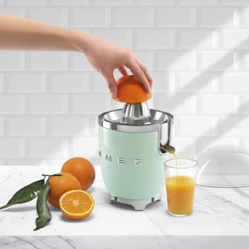Ảnh thực tế máy vắt cam Smeg CJF01PGEU Pastel Green