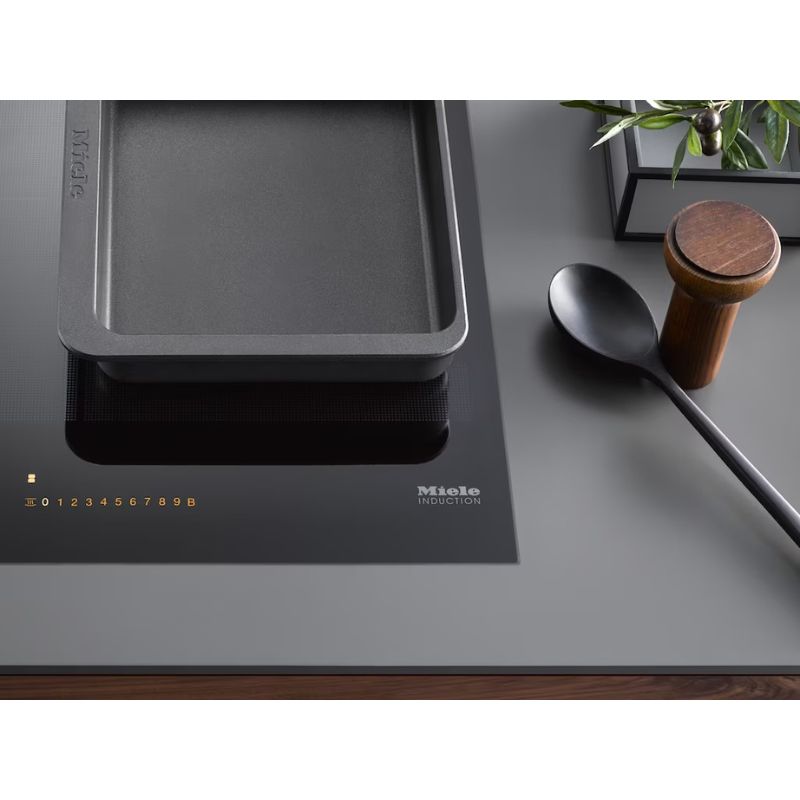 Ảnh bếp từ đa điểm Miele 4 vùng nấu KM 7684 FL lắp âm Ảnh bếp từ đa điểm Miele 4 vùng nấu KM 7684 FL lắp âm